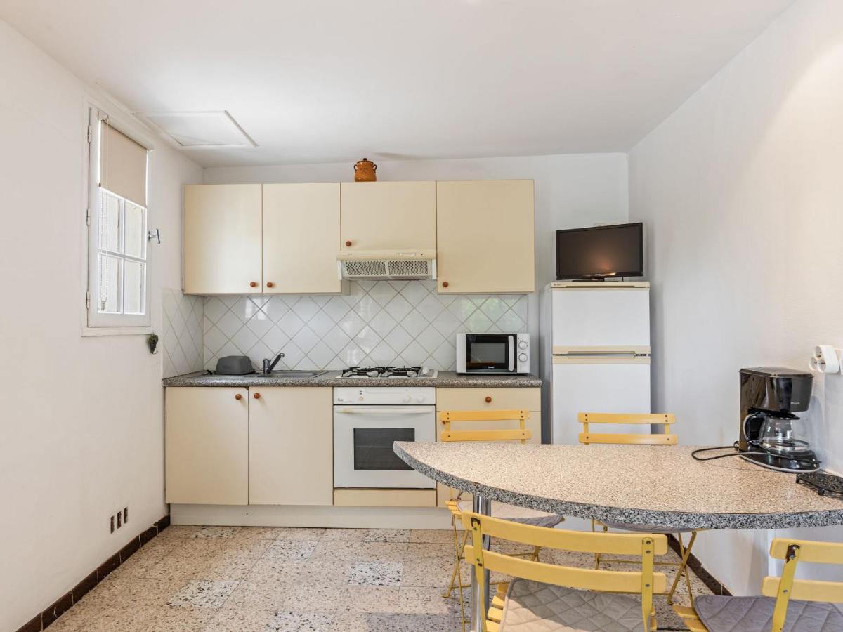 Апартаменты Flat In A Beautiful Building With Pool Мезе Экстерьер фото