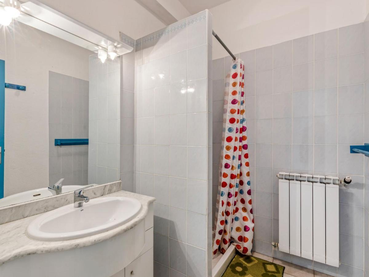 Апартаменты Flat In A Beautiful Building With Pool Мезе Экстерьер фото